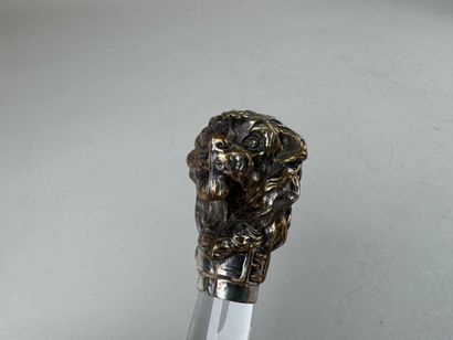 Pilon en cristal, la prise en métal argenté...