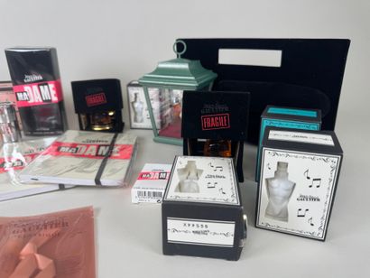 JEAN PAUL GAULTIER.
Environs 20 miniatures...