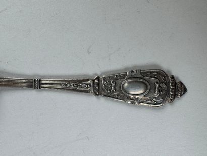 Petite saupoudreuse en argent, poinçon Minerve,...