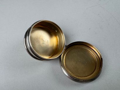 Petite boite pilulier en argent étranger,...