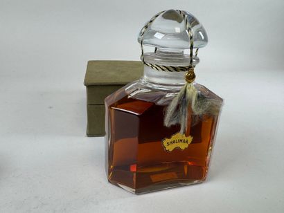 GUERLAIN.
Shalimar.
Flacon en cristal massif...