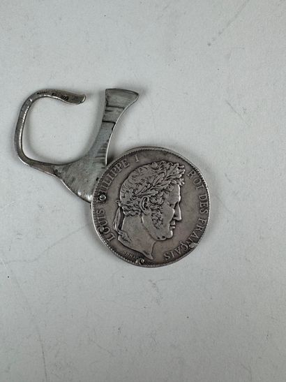 Porte-clés décapsuleur en argent 800 mil....