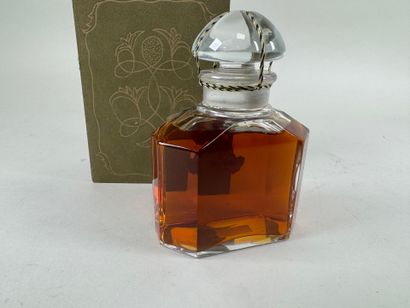 GUERLAIN.
Shalimar.
Flacon en cristal massif...