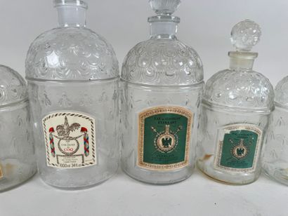 GUERLAIN.
Eau de Cologne.
Sept flacons en...