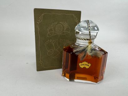 GUERLAIN.
Shalimar.
Flacon en cristal massif...