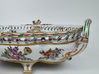 MEISSEN, 19th century.
Large polychrome and...