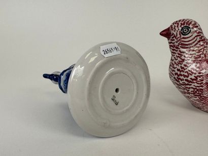 Polychrome earthenware lot comprising an...