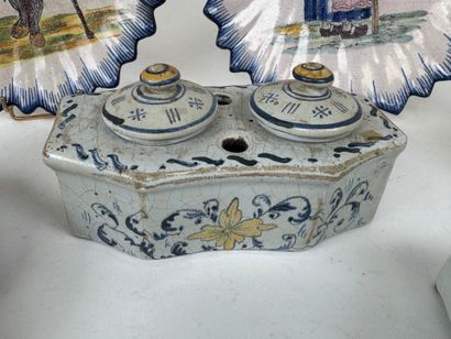 Polychrome and gold earthenware lot including:
-...