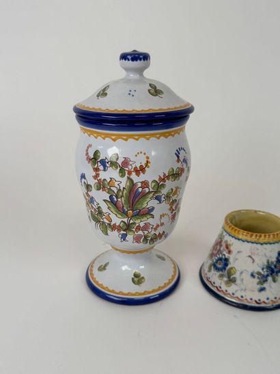 NEVERS and QUIMPER.
Covered pot, match holder...