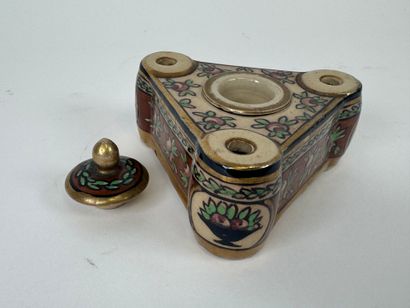 RENOLEAU in Angoulême.
Polychrome earthenware...