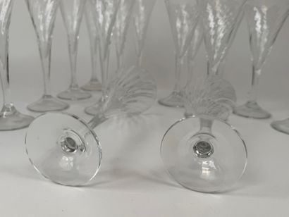 Part of a glass service including :
- 8 glasses...