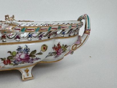 MEISSEN, 19th century.
Large polychrome and...