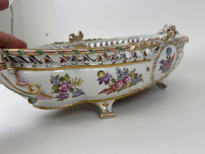 MEISSEN, 19th century.
Large polychrome and...