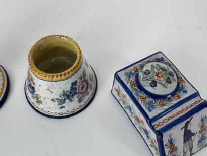 NEVERS and QUIMPER.
Covered pot, match holder...