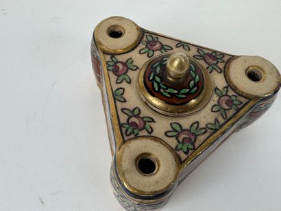 RENOLEAU in Angoulême.
Polychrome earthenware...