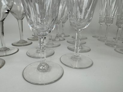 SAINT LOUIS.
Set of nine cut-crystal wine...