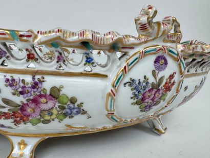 MEISSEN, 19th century.
Large polychrome and...