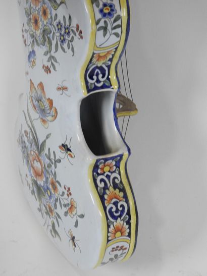 DESVRES.
Rouen-style earthenware violin with...
