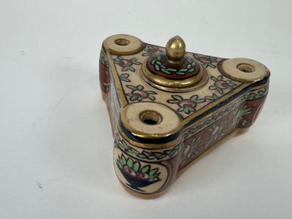 RENOLEAU in Angoulême.
Polychrome earthenware...