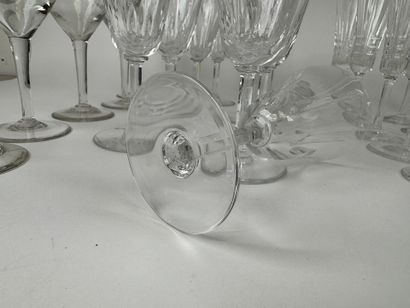 SAINT LOUIS.
Set of nine cut-crystal wine...