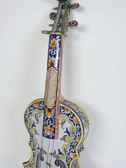 DESVRES.
Rouen-style earthenware violin with...