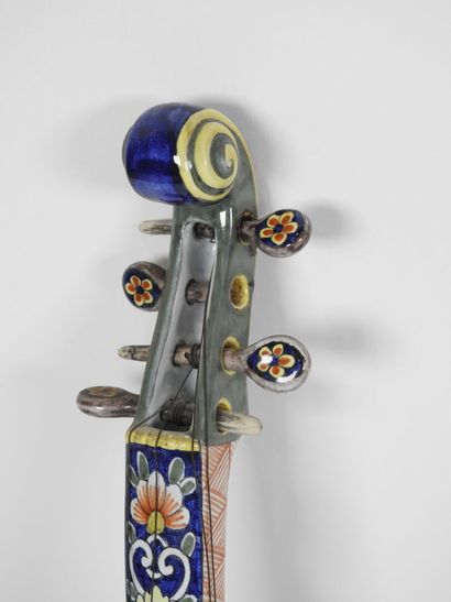 DESVRES.
Rouen-style earthenware violin with...