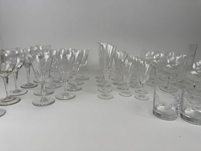 SAINT LOUIS.
Set of nine cut-crystal wine...