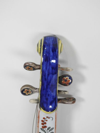 DESVRES.
Rouen-style earthenware violin with...
