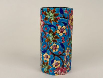 LONGWY.
Small polychrome earthenware vase...