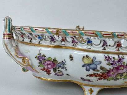 MEISSEN, 19th century.
Large polychrome and...