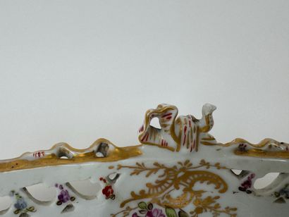 MEISSEN, 19th century.
Large polychrome and...