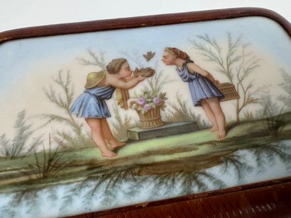 Leather-wrapped rectangular case, the lid...