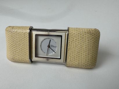 DIOR. 
Bag alarm watch, chrome case in stingray.
...