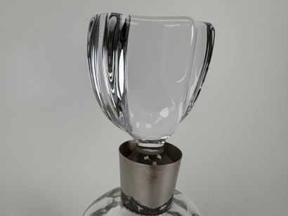 DAUM France.
Cut crystal cognac decanter.
Features...