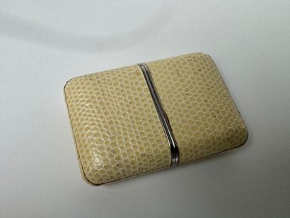 DIOR. 
Bag alarm watch, chrome case in stingray.
...