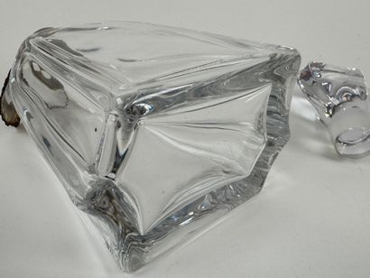 DAUM France.
Cut crystal cognac decanter.
Features...