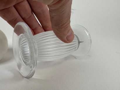 LALIQUE France.
LANGEAIS model.
Small candlestick...