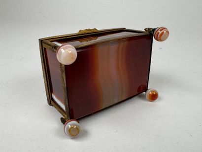 Small rectangular covered agate box, beveled...