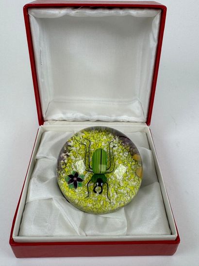 BACCARAT.
Sulfur or paperweight in crystal...
