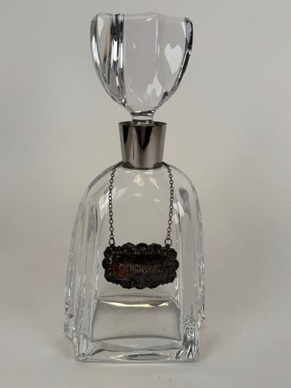 DAUM France.
Cut crystal cognac decanter.
Features...