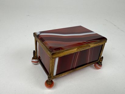 Small rectangular covered agate box, beveled...