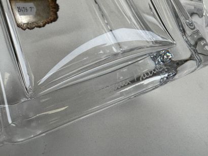 DAUM France.
Cut crystal cognac decanter.
Features...
