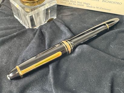 MONT BLANC.
MEISTERSTÜCK 146.
Writing set...