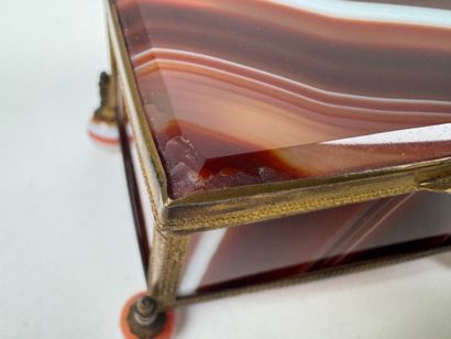 Small rectangular covered agate box, beveled...