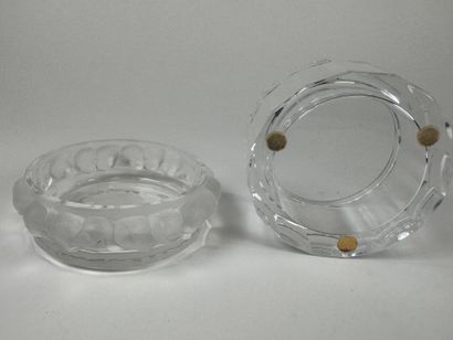 LALIQUE France.
ROBINSON model.
Circular...