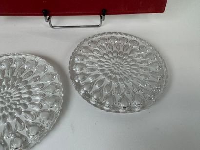 BACCARAT.
Pair of crystal coasters decorated...