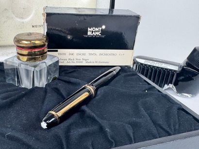 MONT BLANC.
MEISTERSTÜCK 146.
Writing set...