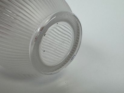 LALIQUE France.
Langeais model.
Frosted crystal...