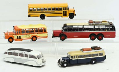 Press Collection 5 coaches, 1/43rd scale...