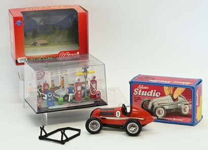 SCHUCO, 2 pieces:
 - Diorama, 1:43 scale...